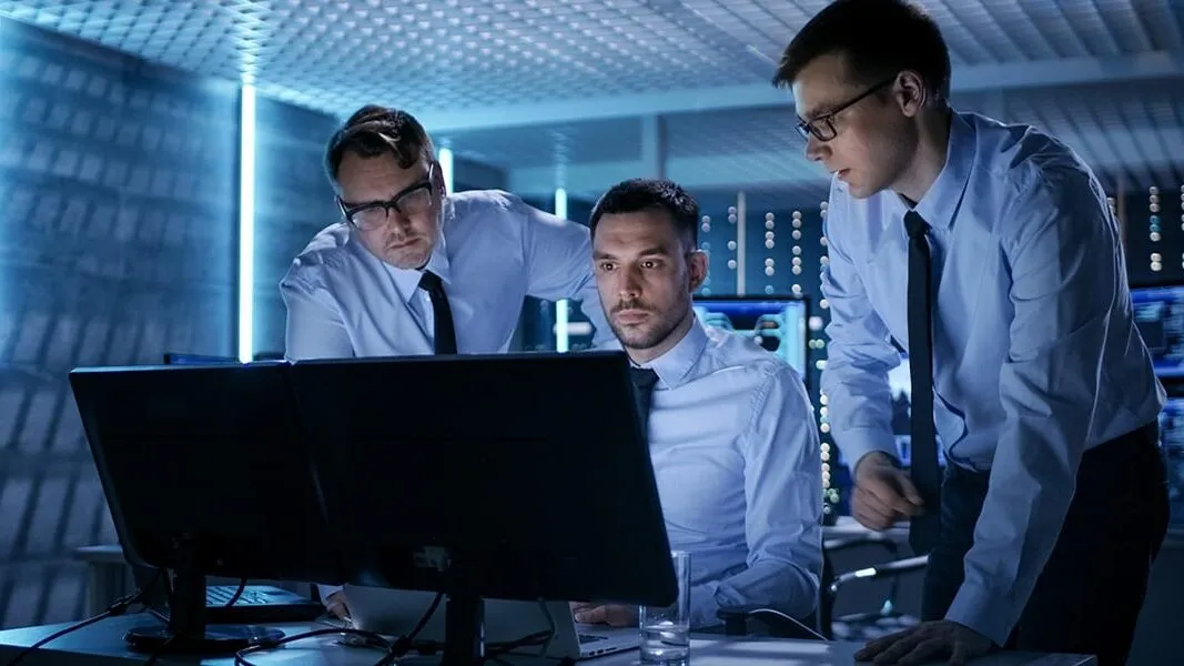 24/7 SOC Monitoring and threat response